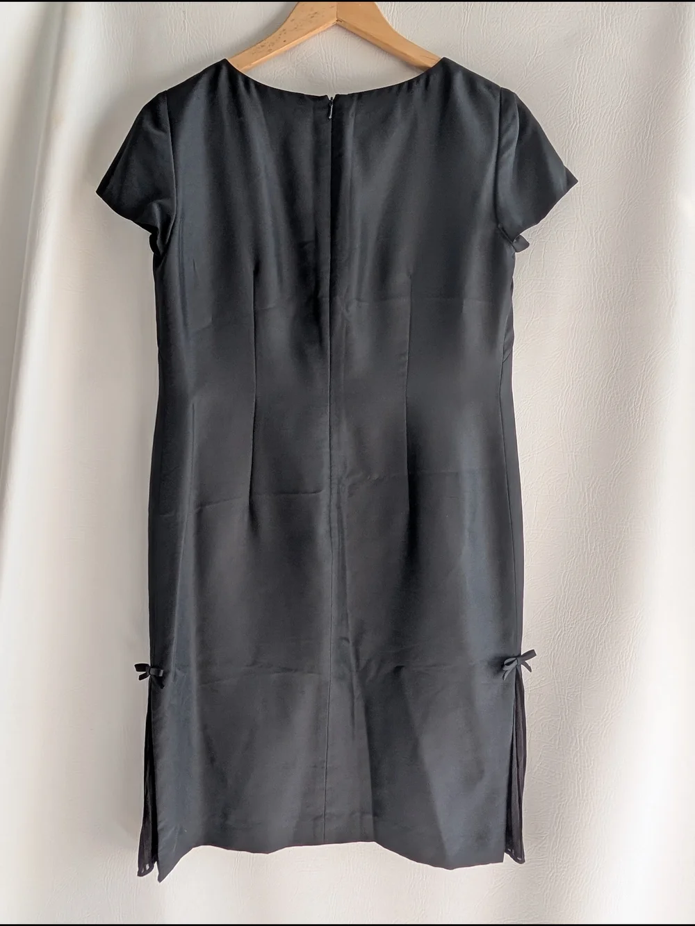 Talbots Black Silk LBD Short-Sleeve Lined Sheath Dress Ruffle Bow Detail - 8